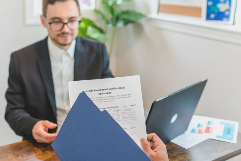 The Cost of Waiting: Why Retirement Planning Rewards the Early Riser — Not the Late Sprinter